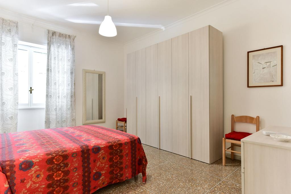 Red & White Vatican Apartment Roma Exterior foto