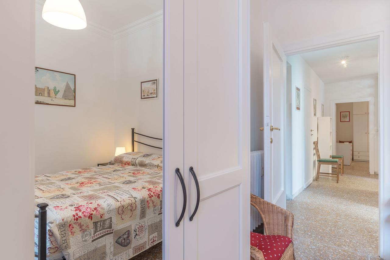 Red & White Vatican Apartment Roma Exterior foto