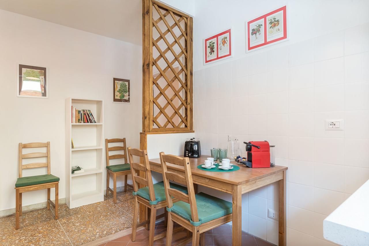 Red & White Vatican Apartment Roma Exterior foto